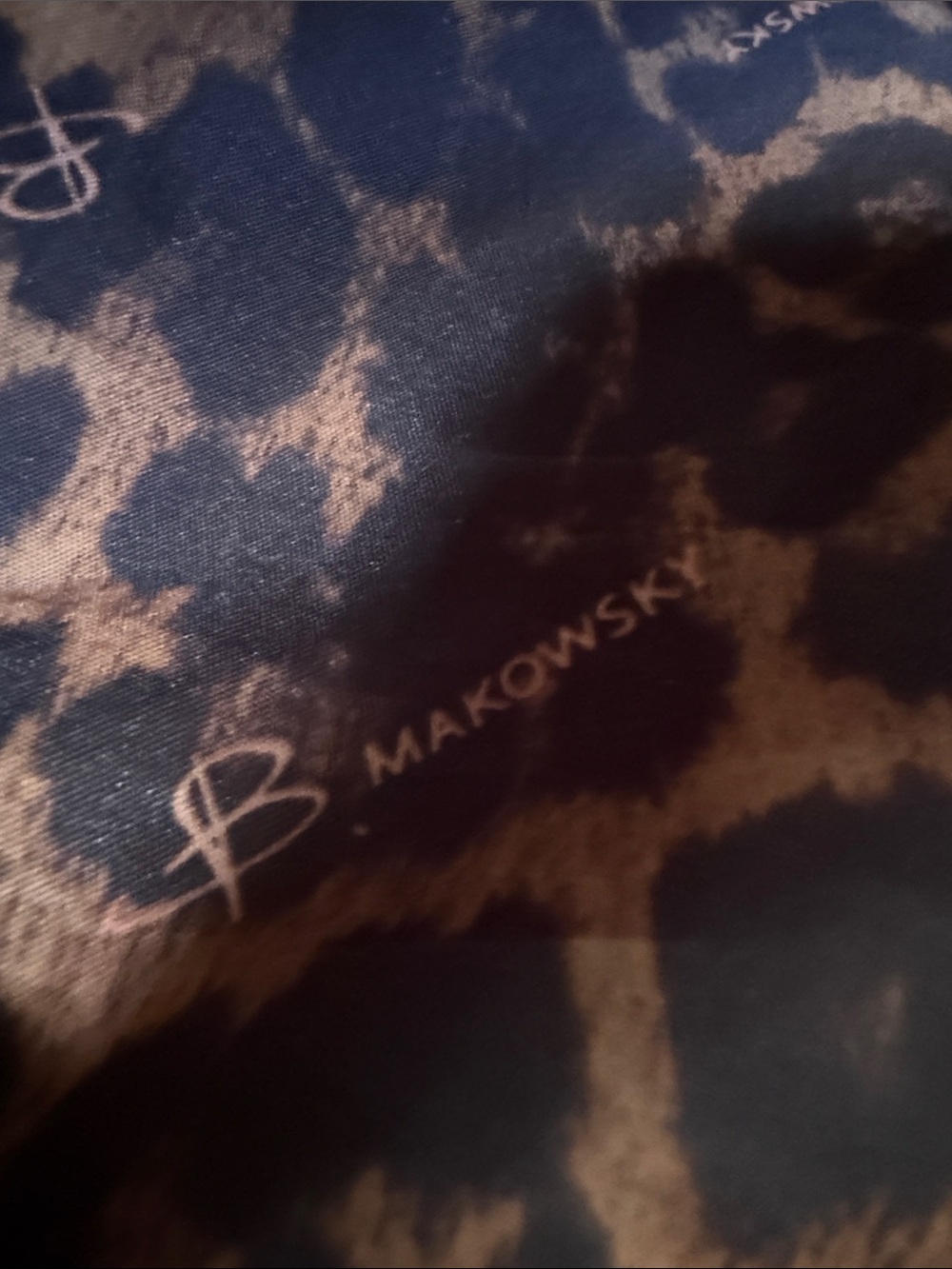 B. Makowsky Beige Tote with Leopard Print Interior - Pre-owned - Picture 10 of 12